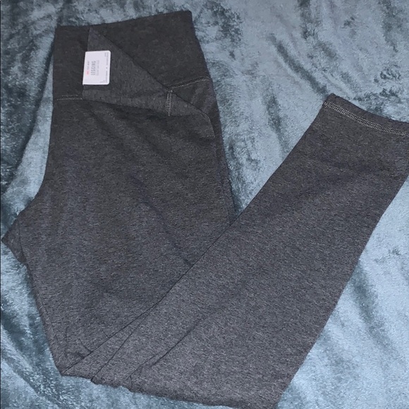 NWT High-rise leggings - Picture 1 of 3